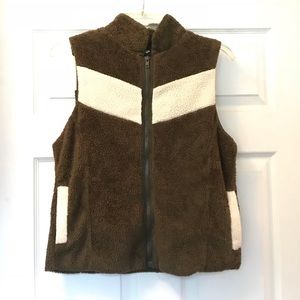 Fashionomics Sherpa Full-Zip Vest